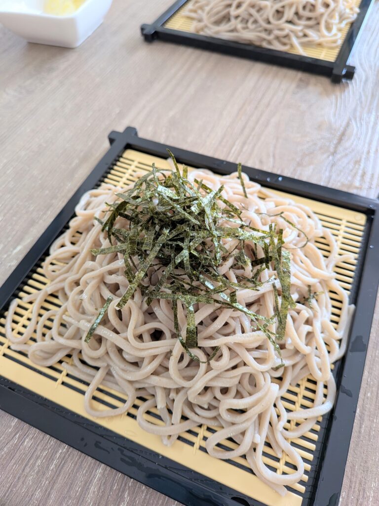 夢リストを叶えて、一人暮らしの母に振る舞った、本格的な手作り十割そばの写真